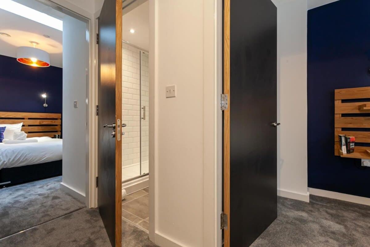 Superb 2 Bed Flat 5Min To Old Trafford Stadium Manchester Exteriör bild